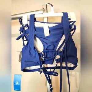 Cupshe Blue Strappy Bra with Crisscross Design